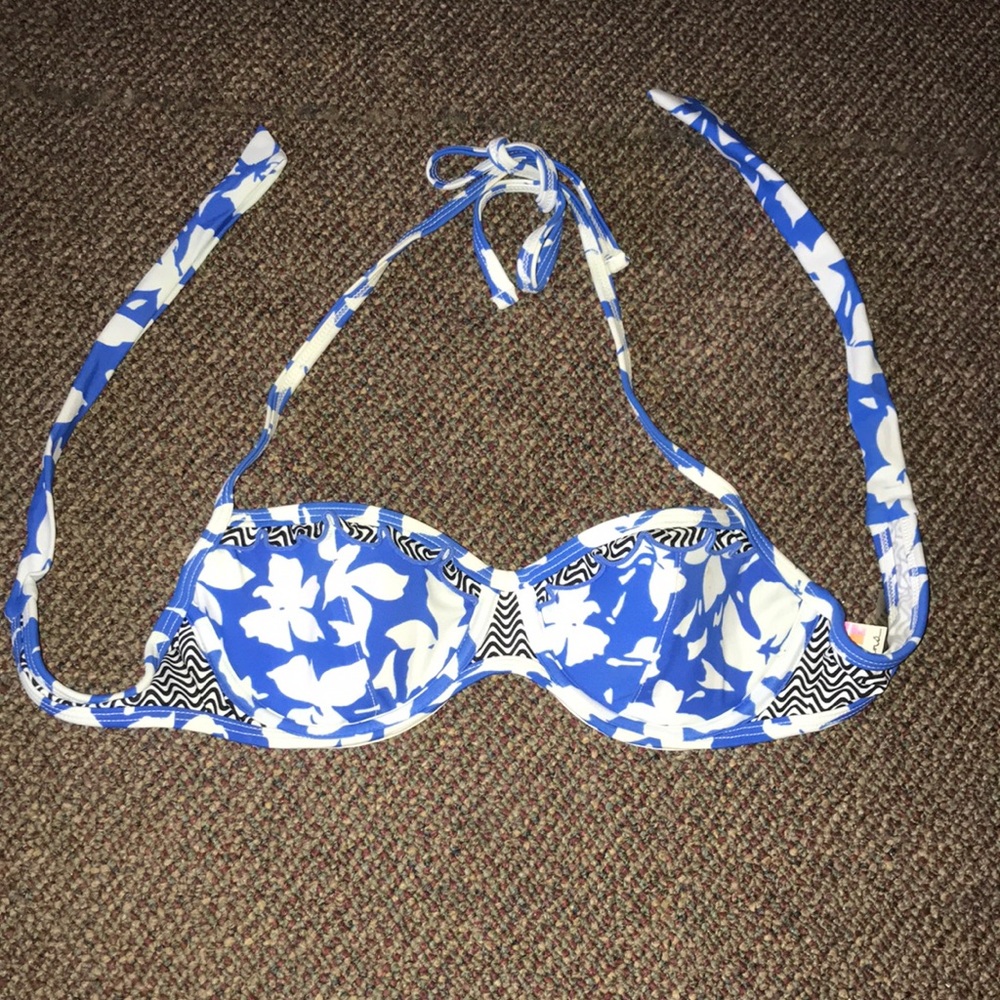 Cute push-up bikini top